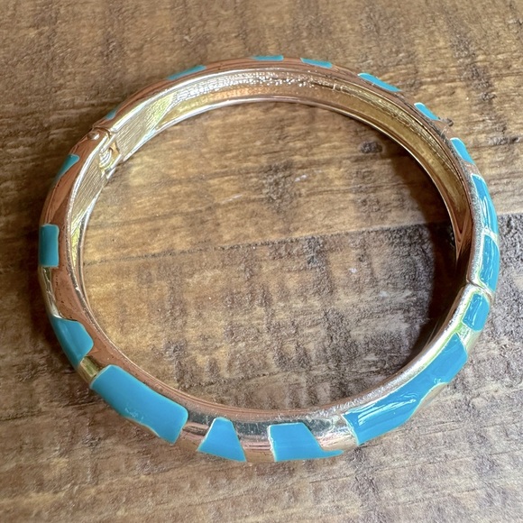 Turquoise Enameled Bangle Bracelet Clamper Style & Gold Tone Swirls Stack - Picture 6 of 7